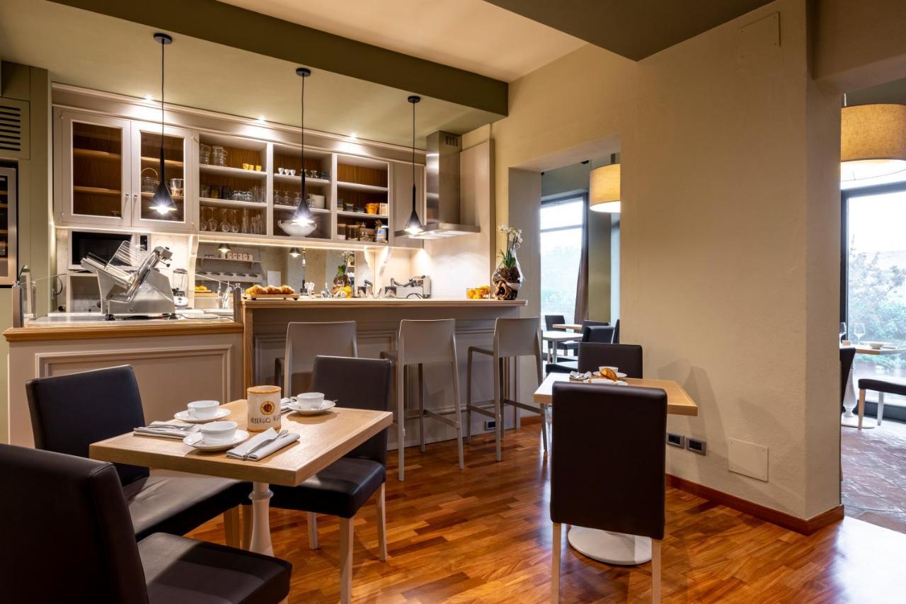 Hotel Rutiliano 皮恩扎 外观 照片
