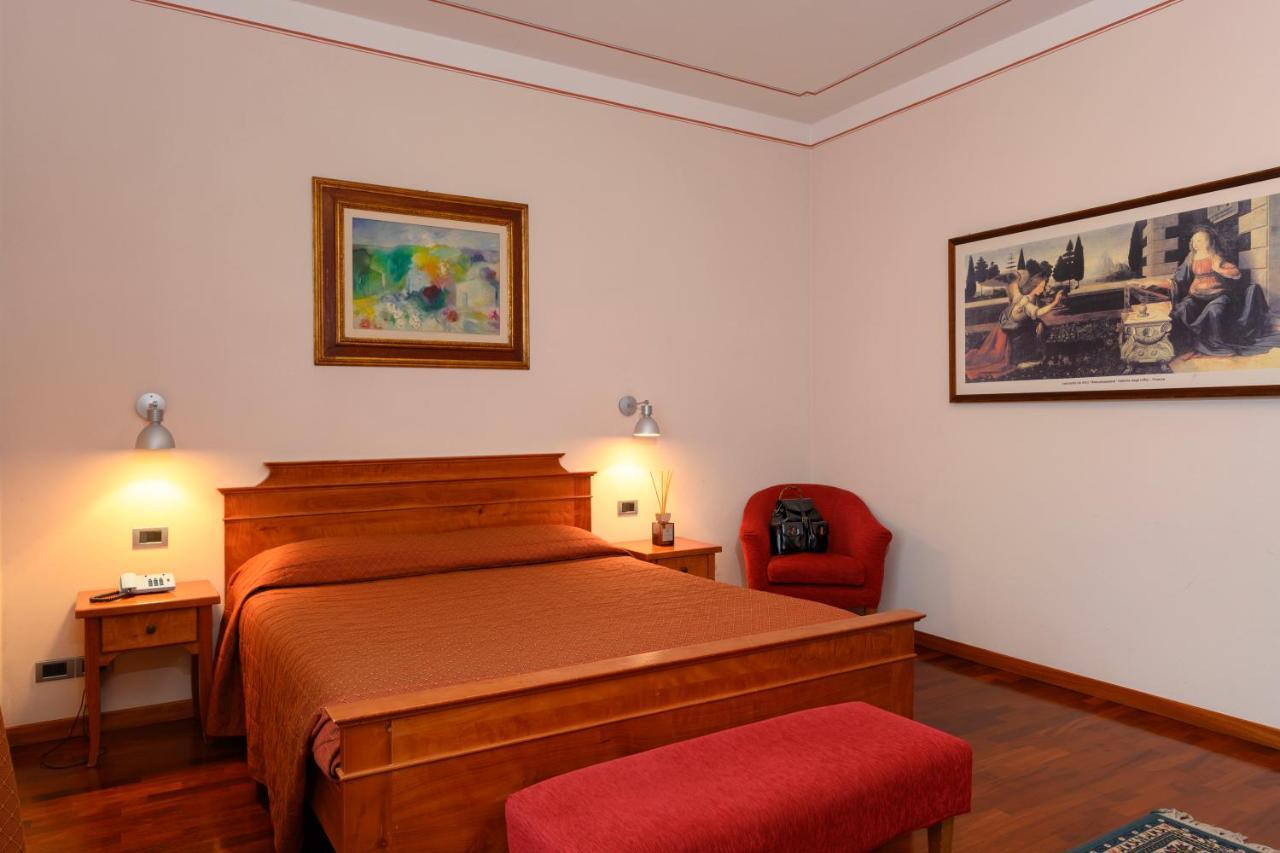 Hotel Rutiliano 皮恩扎 外观 照片